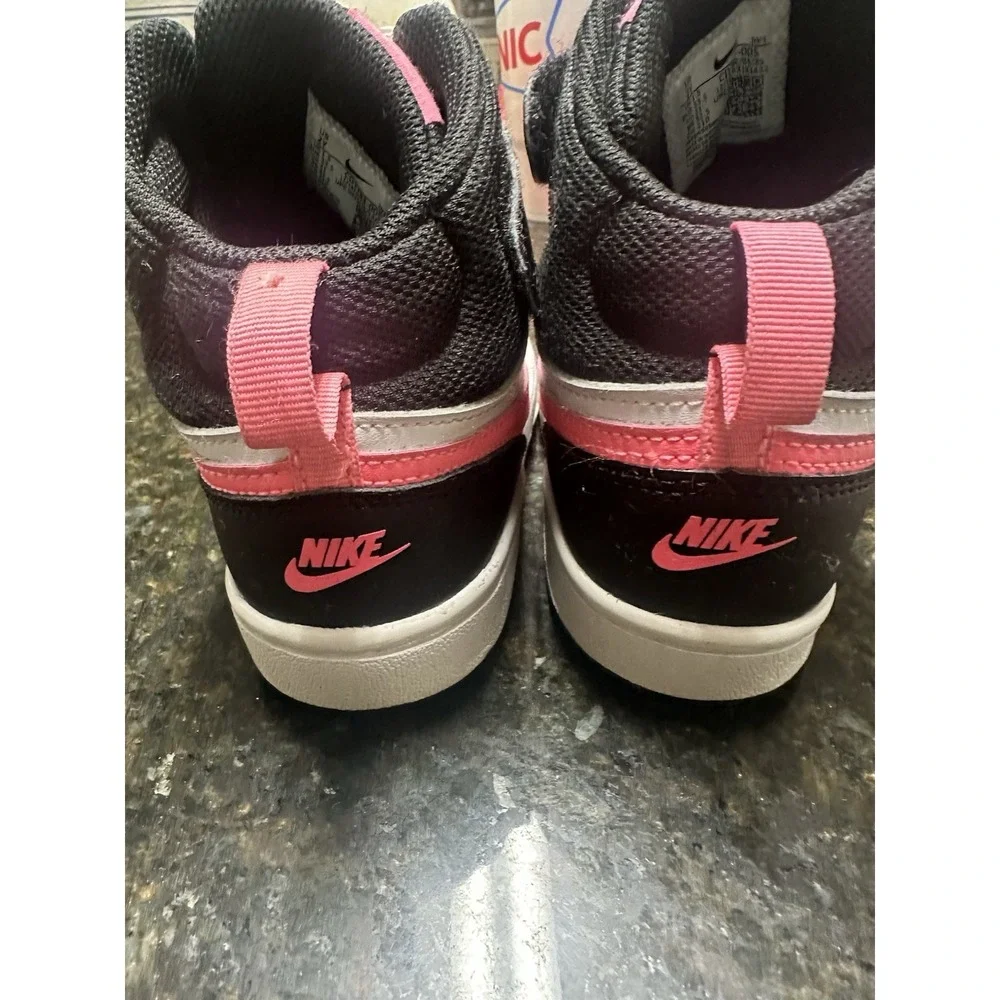 Nike Court Borough Mid Kids Sneaker. Size - 2y